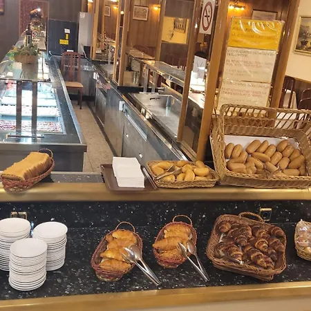 Ξενοδοχείο Continental 2*
